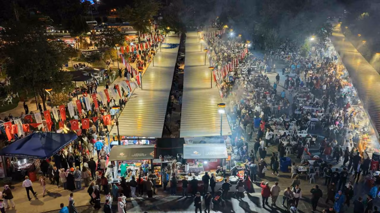 GastroAntep’te lezzet, emek ve kültürün buluştuğu stantlara Başkan Şahin’den yakın ilgi