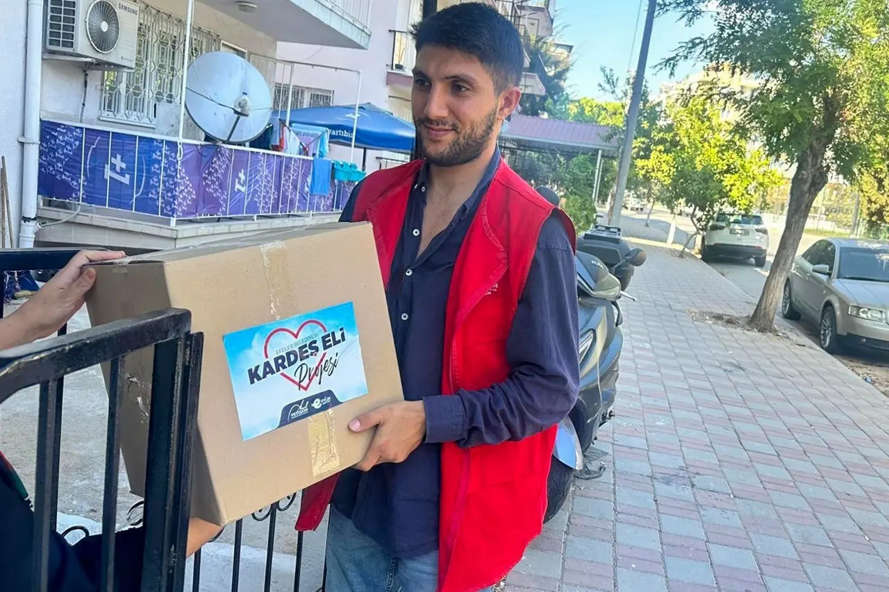 Efeler’in projesi ihtiyaç sahibi aileleri sevindiriyor