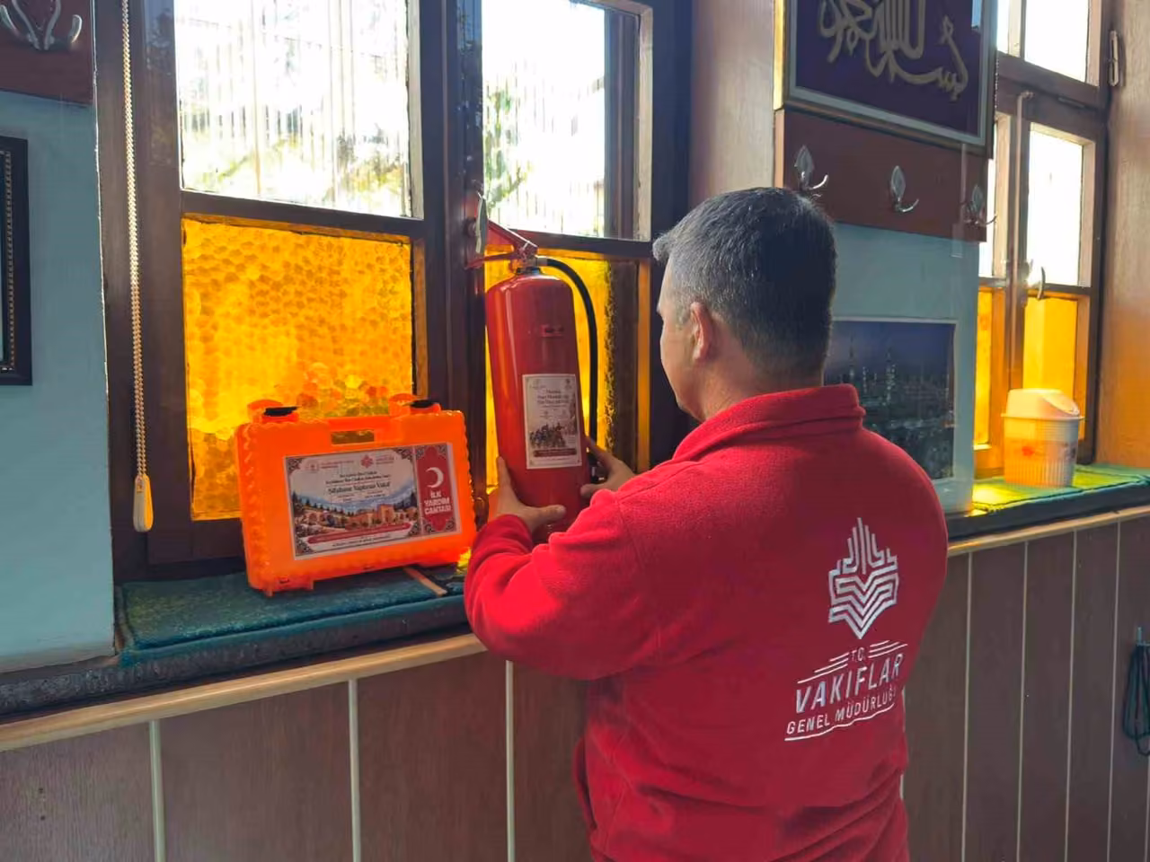 Camiler ve Kur’an kursları için güvenlik malzemesi desteği