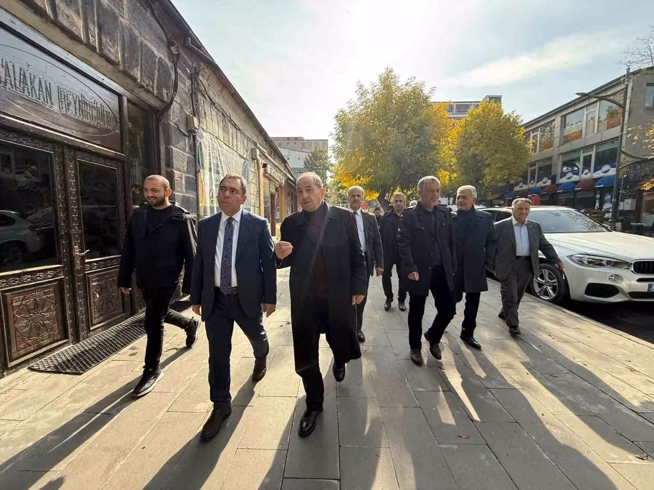 Kars’ta kaldırım işgallerine karşı esnafa bilgilendirme yapıldı