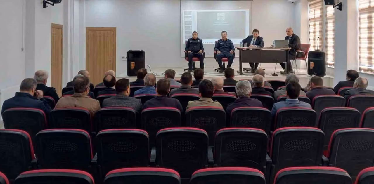 Aydıntepe’de muhtarlarla istişare toplantısı yapıldı