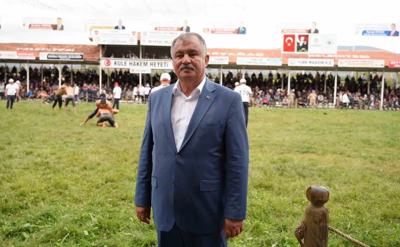 Beyağaç er meydanının paşpehlivanı İsmail Balaban oldu