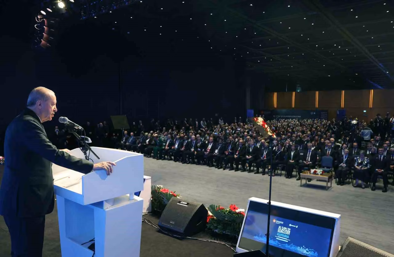 Cumhurbaşkanı Erdoğan: "Sağlıkta zirveye oynamayı sürdüreceğiz"