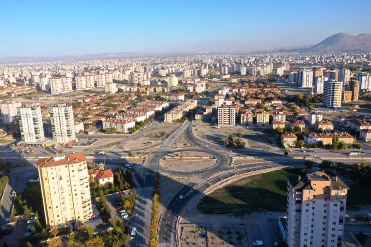 Başkan Çolakbayrakdar: "Kayseri’nin trafik yükünü akıllı kavşaklarla hafifletiyoruz"