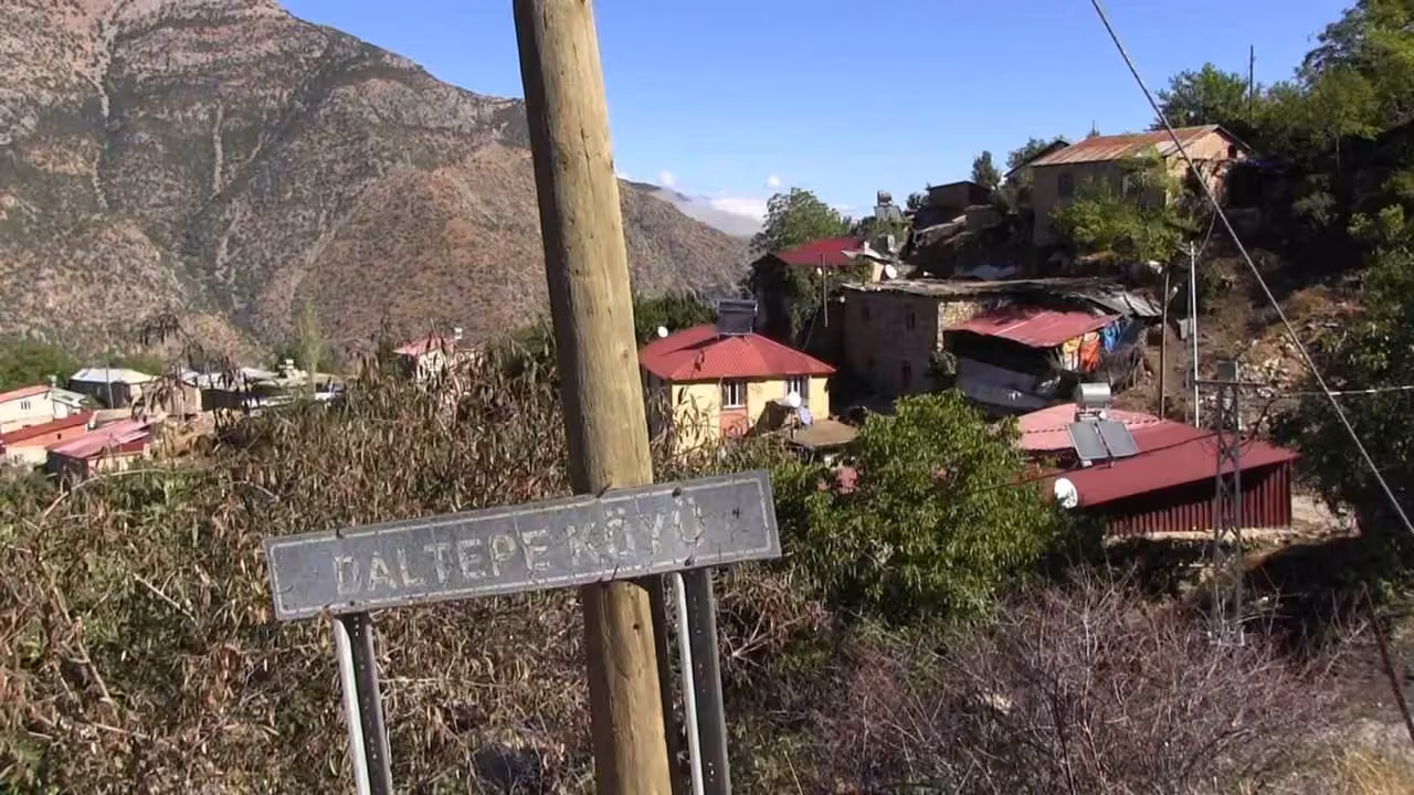 Siirt’te terör örgütü PKK’nın katlettiği 37 kişi törenle anıldı