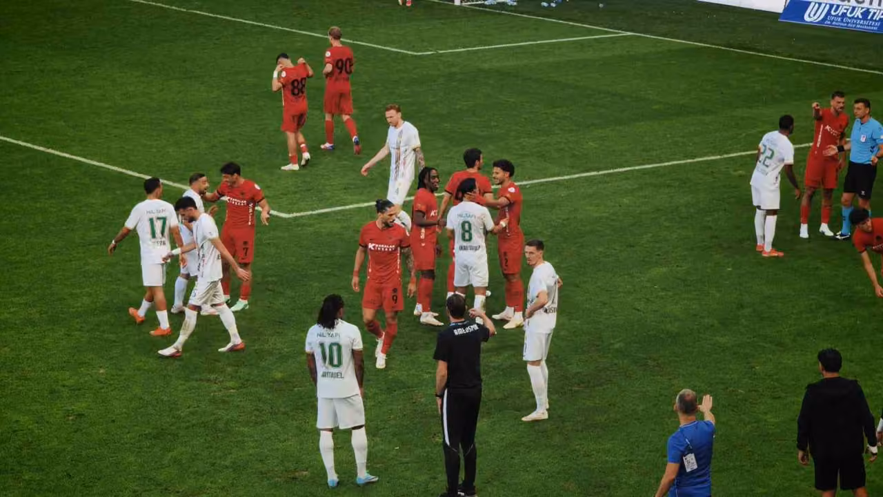 Trendyol Süper Lig: Gençlerbirliği: 2 - Amed Sportif Faaliyetler: 2 (Maç sonucu)