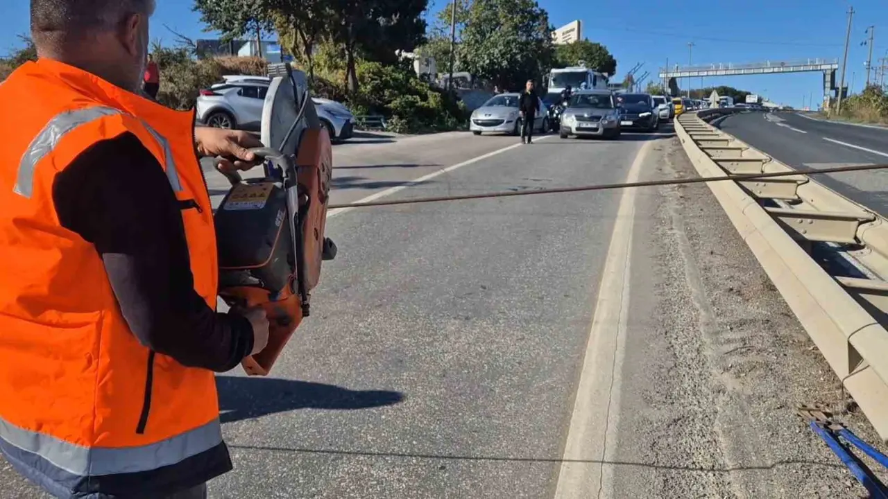 Polis yolu kesti, herkes merakla izledi; gerçek, saniyeler sonra ortaya çıktı