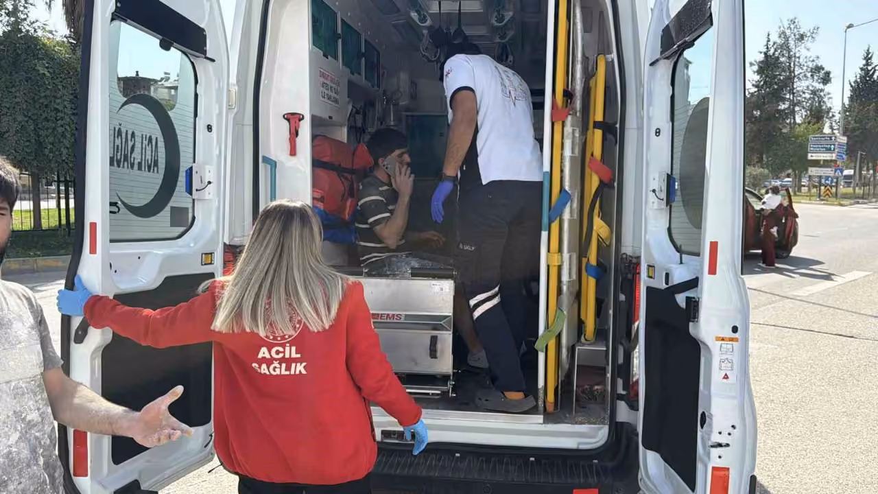 Adıyaman’da iki kamyonet ile iki otomobil çarpıştı: 1 yaralı