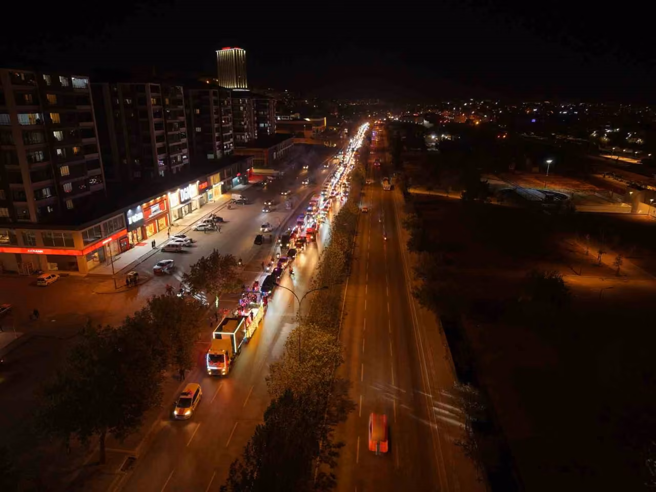 Yılmaz’dan Cumhuriyet kortejine davet