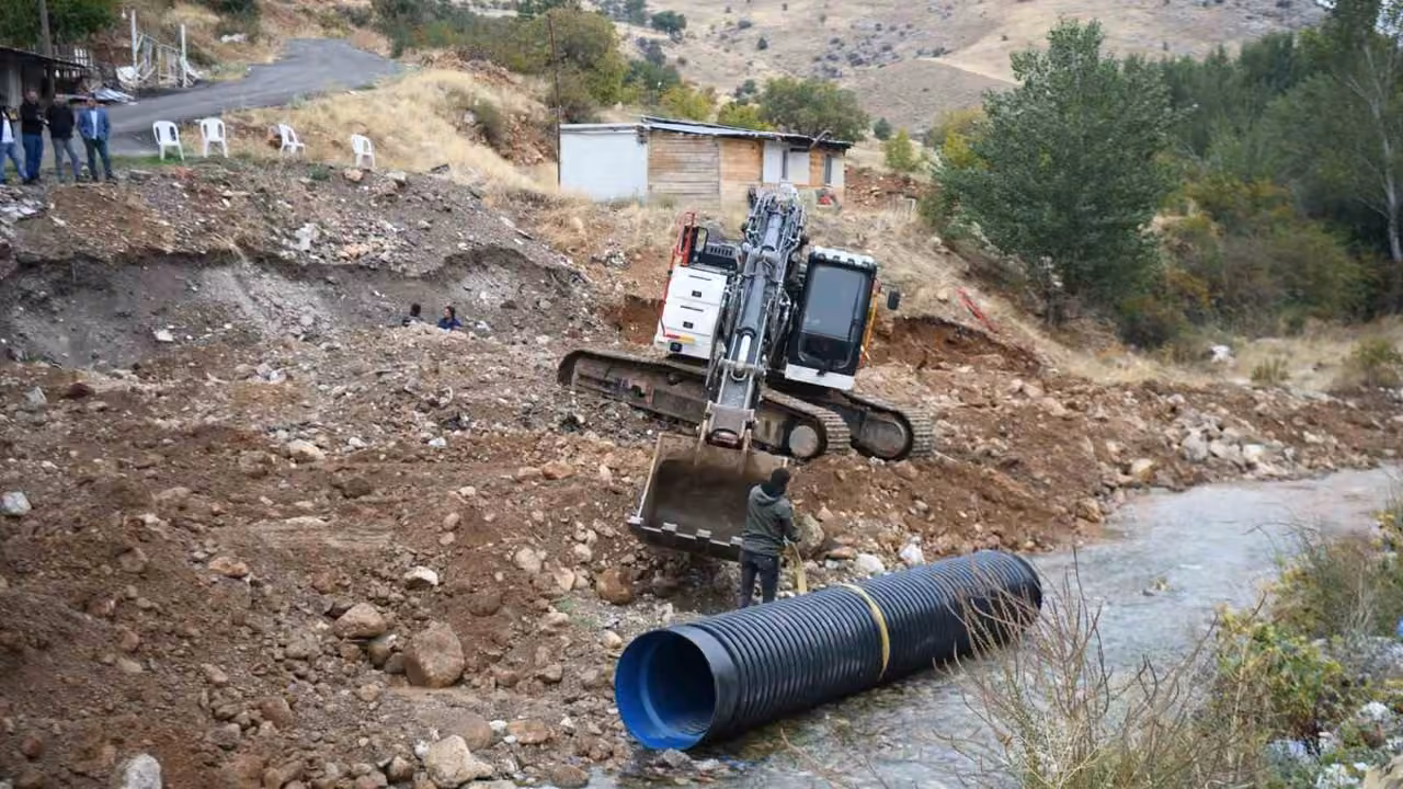 Kadiruşağı Mahallesinin 50 yıllık köprü sorunu çözülüyor