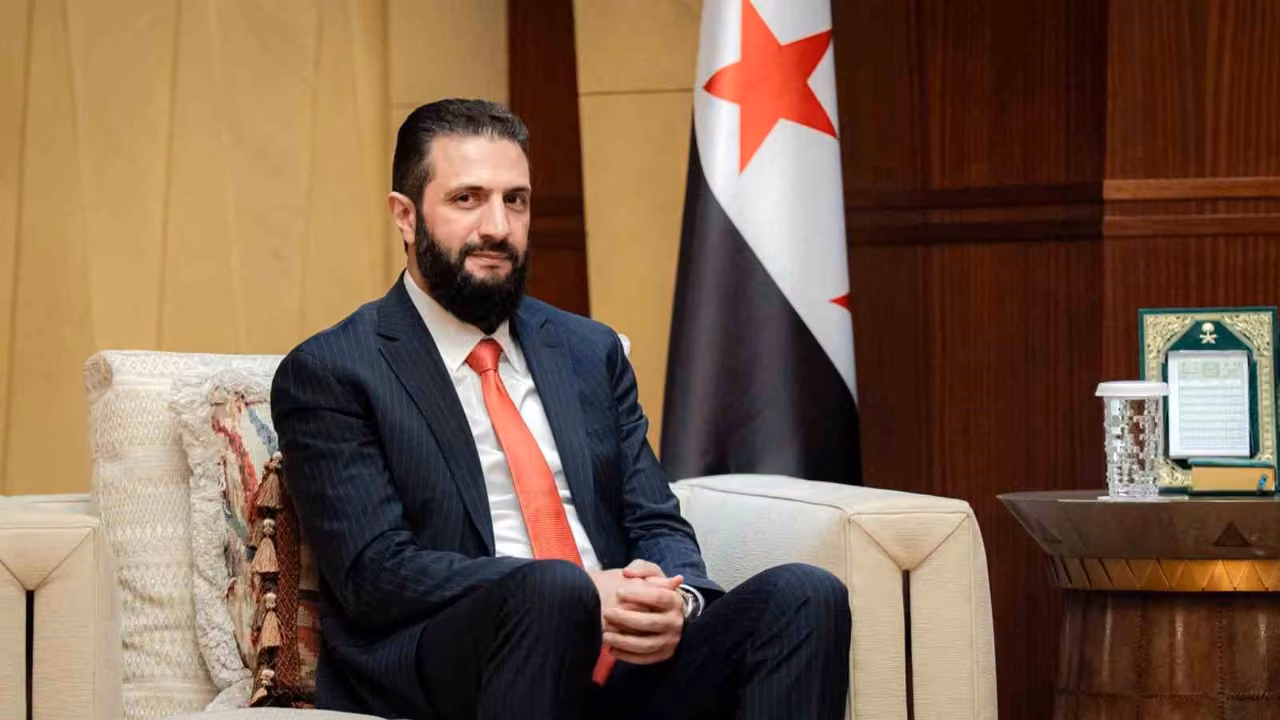 Suriye Devlet Başkanı eş-Şara, Suudi Arabistan Veliaht Prensi Selman ile bir araya geldi