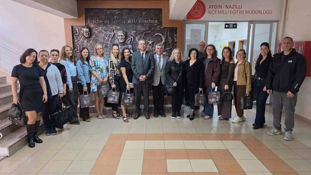 Beşeylül Ortaokulu misafirleri İlçe Milli Eğitim Müdürü Güner ile görüştü