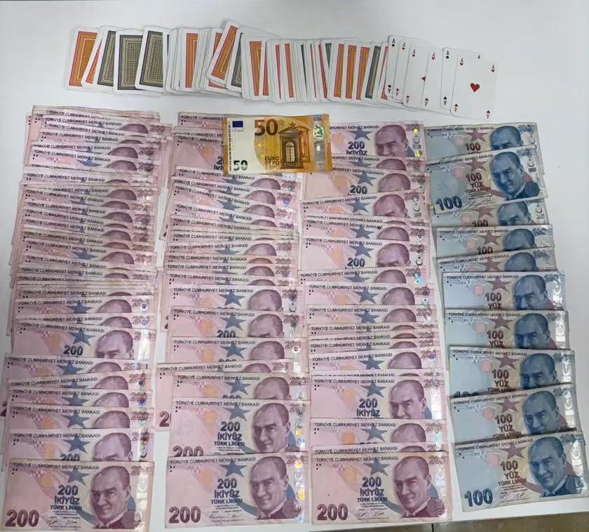 Çarşamba’da kumar oynayan 5 kişiye 58 bin TL ceza