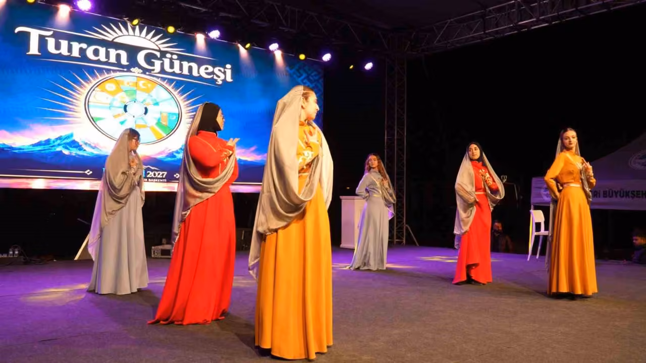 Kayseri Büyükşehir ile Türk Dünyası rüzgârı esti