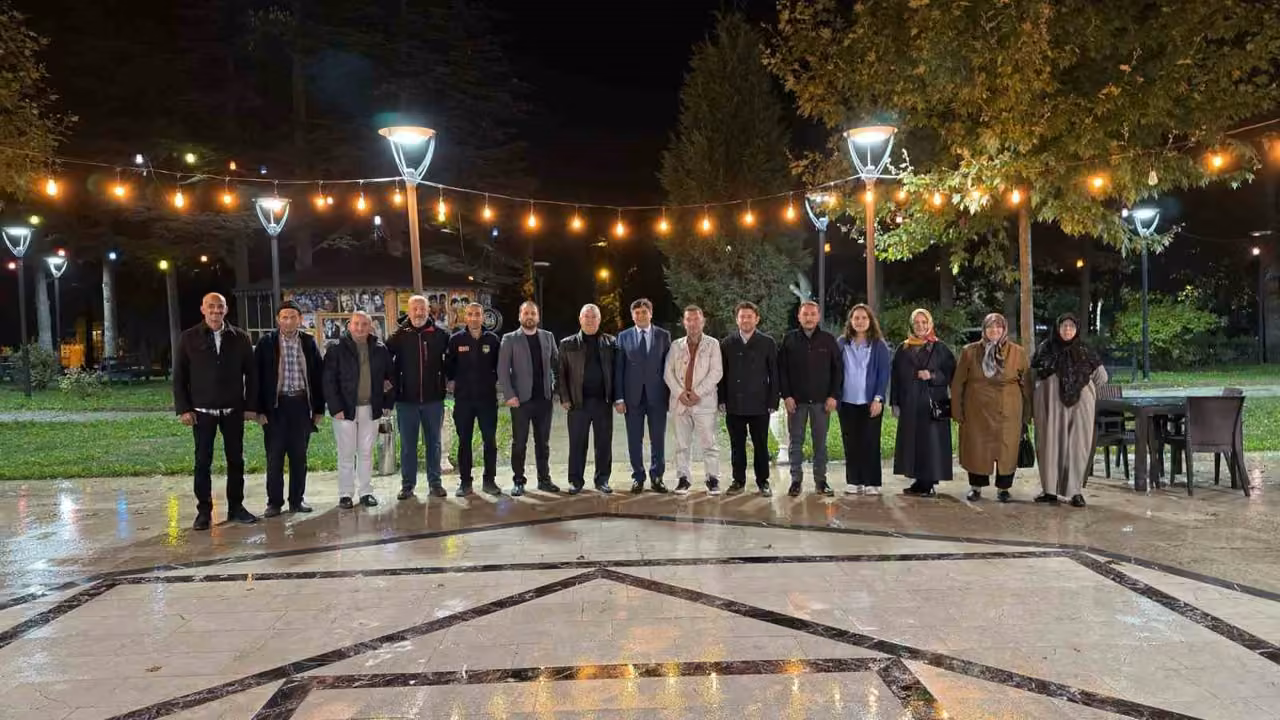 Bilecik’te 4 belediye personeline veda yemeği