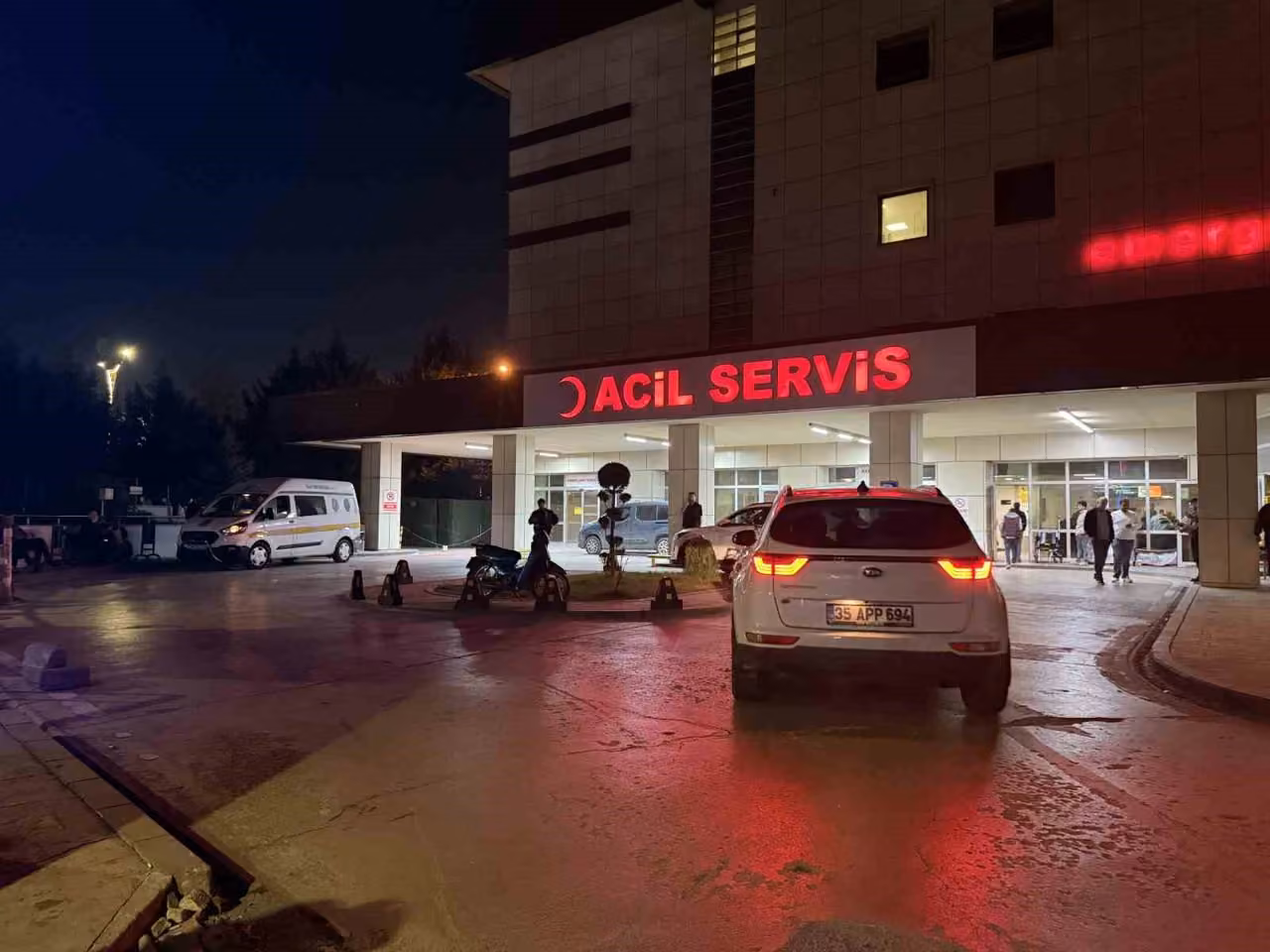 Sokakta fenalaşarak yere düşen kanser hastası hayatını kaybetti