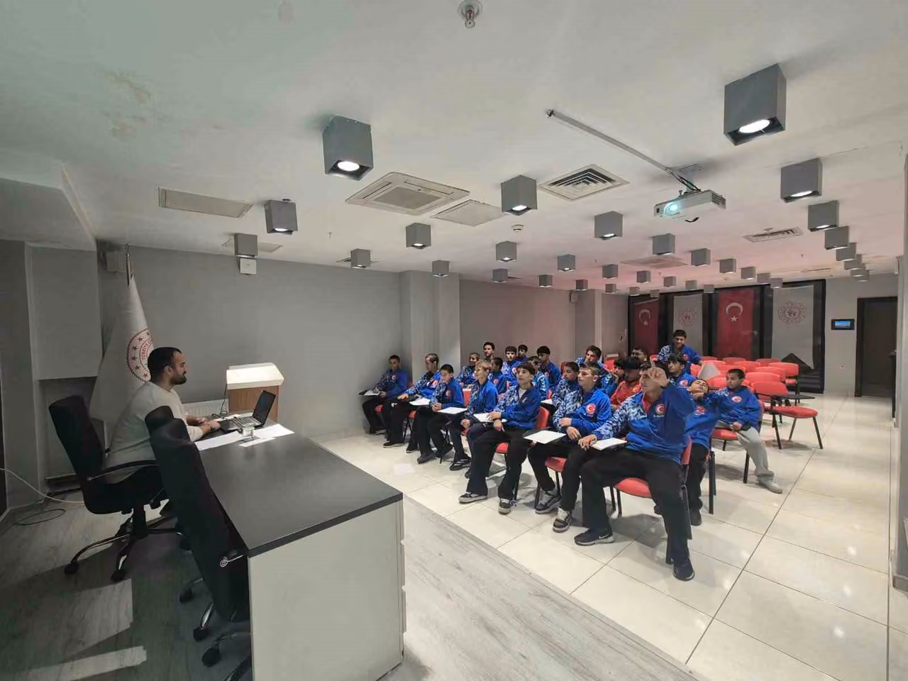 Kayseri’de güreşçilere ’Zihinsel Performans’ Semineri