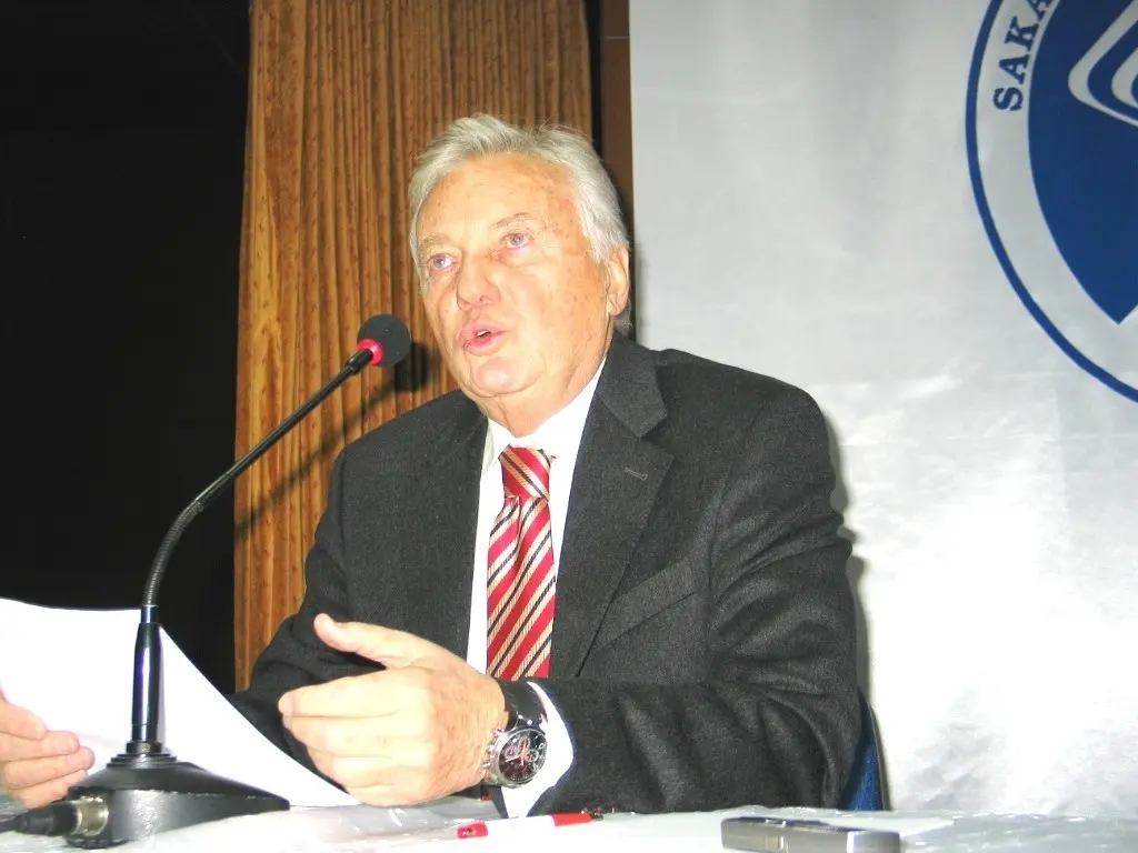 Göksel Arsoy hayatını kaybetti