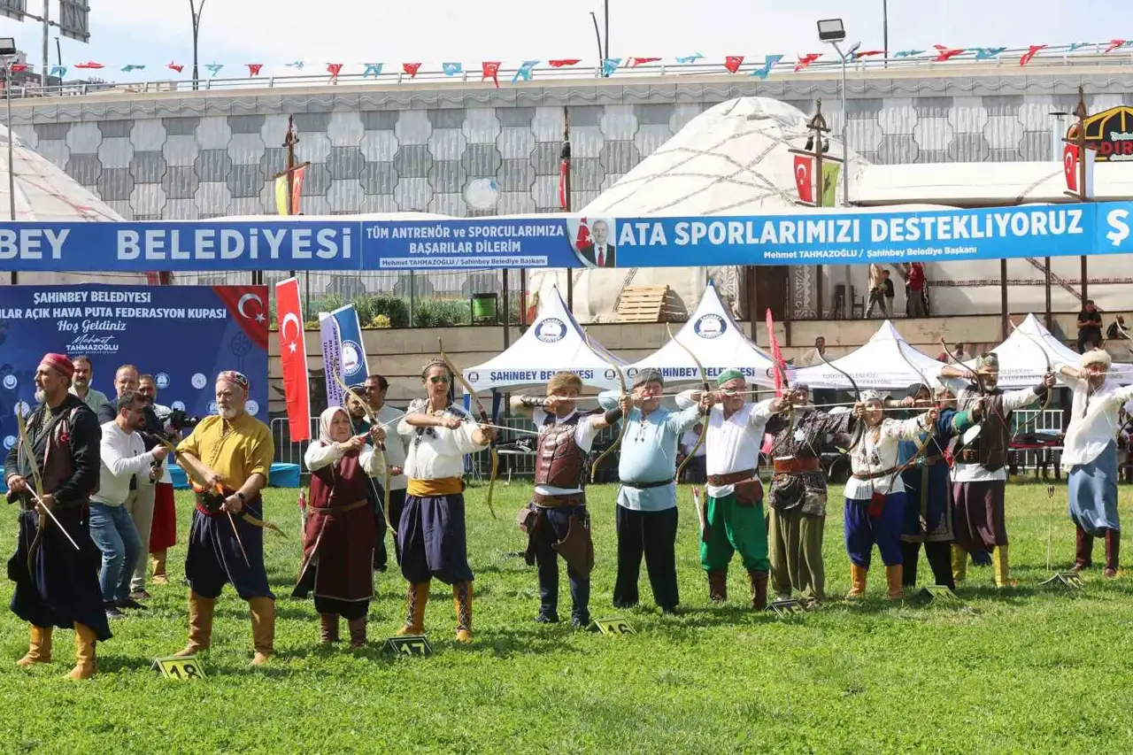 Aksaçlılar Şahinbey’de ok attı