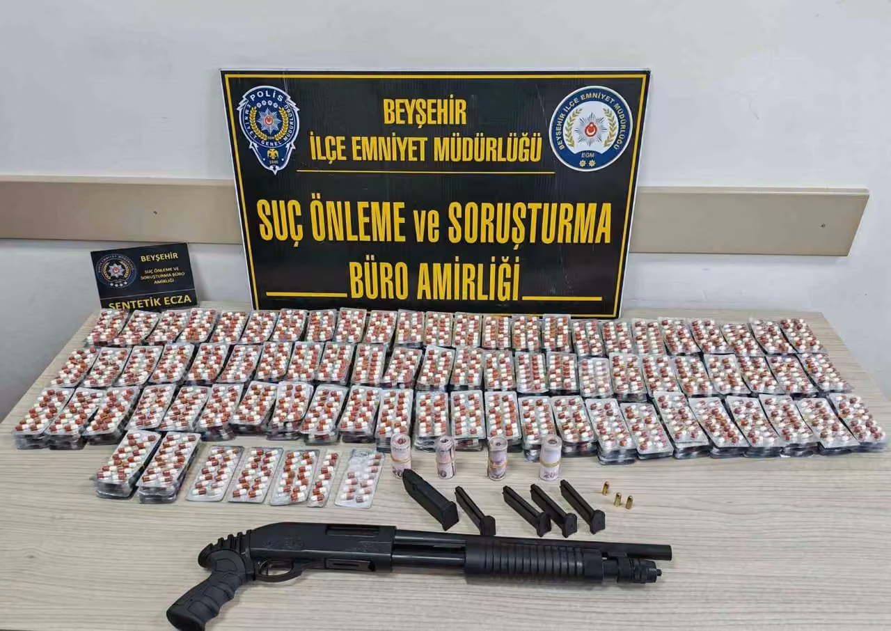Konya’da polis ekiplerinden uyuşturucu operasyonu: 5 gözaltı