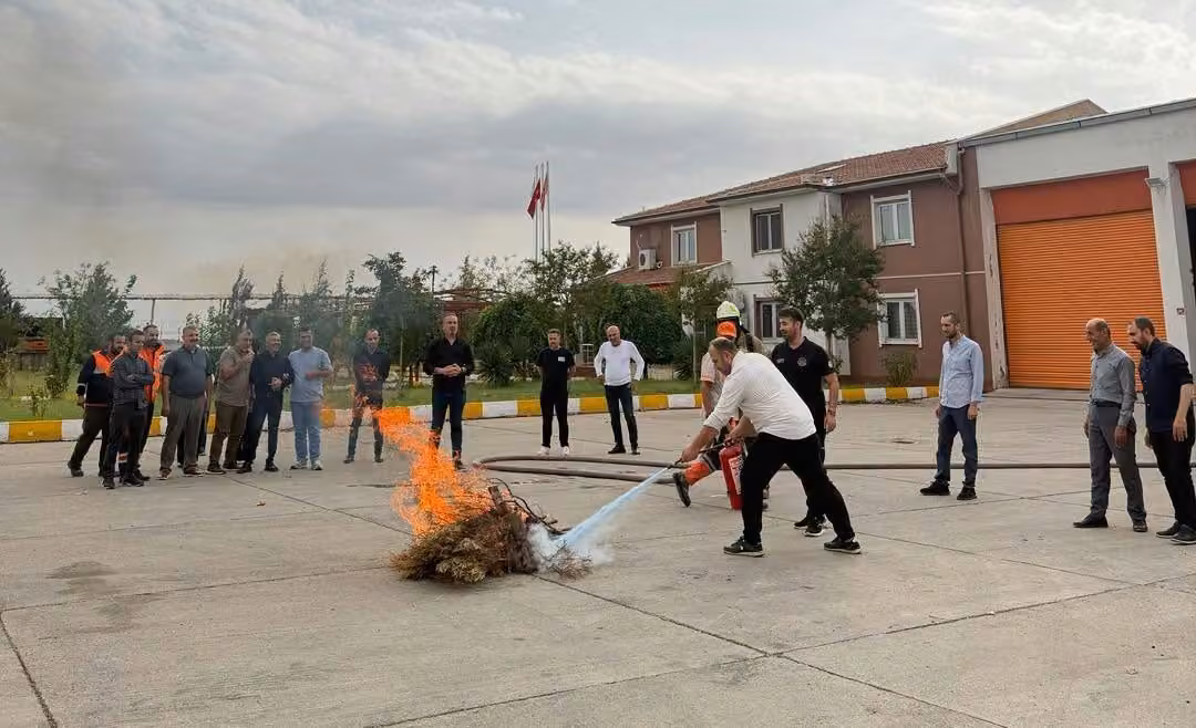 Karayolları personeline "yangın ve tahliye" tatbikatı eğitimi
