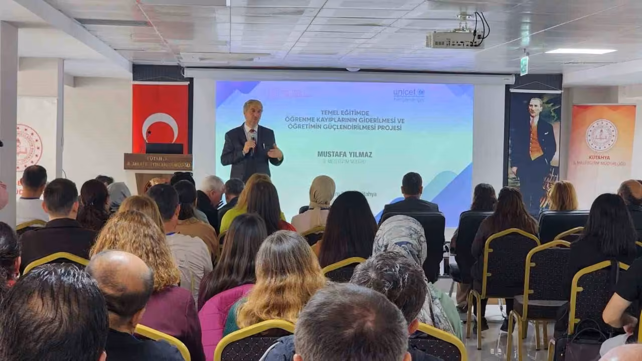 Öğrenme Kayıplarını Giderme Projesinin eğitici eğitimi Kütahya’da başladı