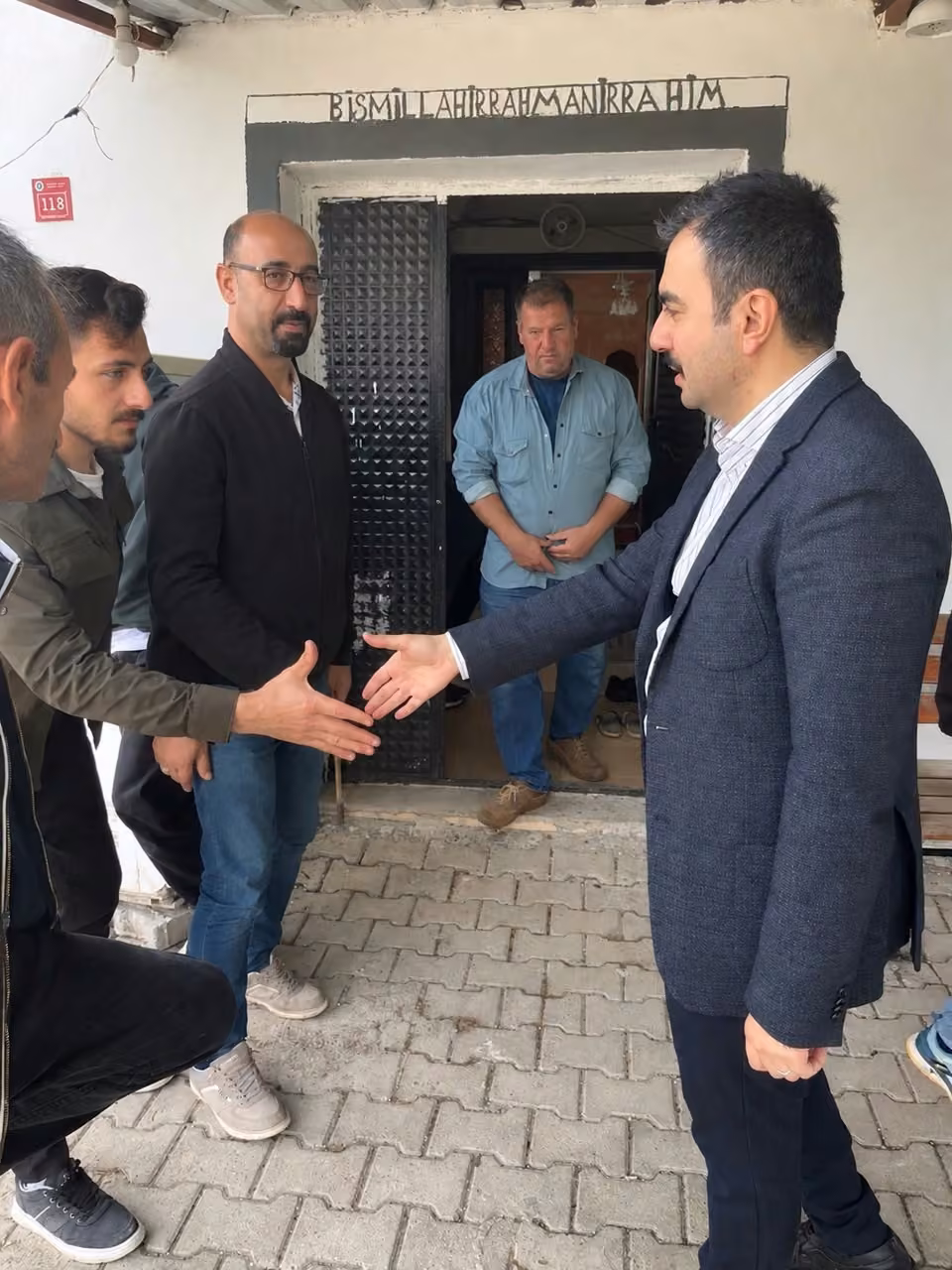Dicle Kaymakamı Atış, öğrenci, öğretmen ve vatandaşlarla buluştu