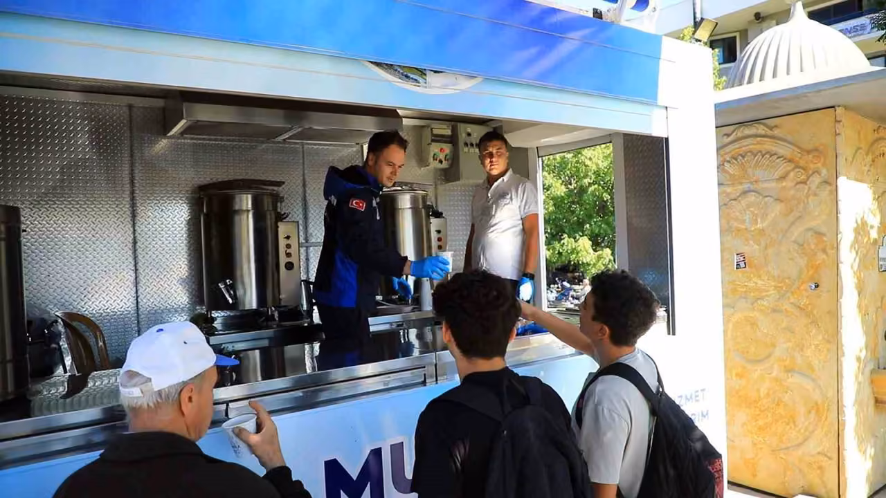 Muğla Büyükşehir’den Üniversite yerleşkesinde çorba ikramı