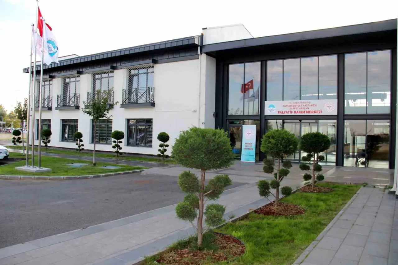 Kayseri Devlet Hastanesi’nde Palyatif Bakım Hemşireliği Sertifikalı Eğitim Programı başladı