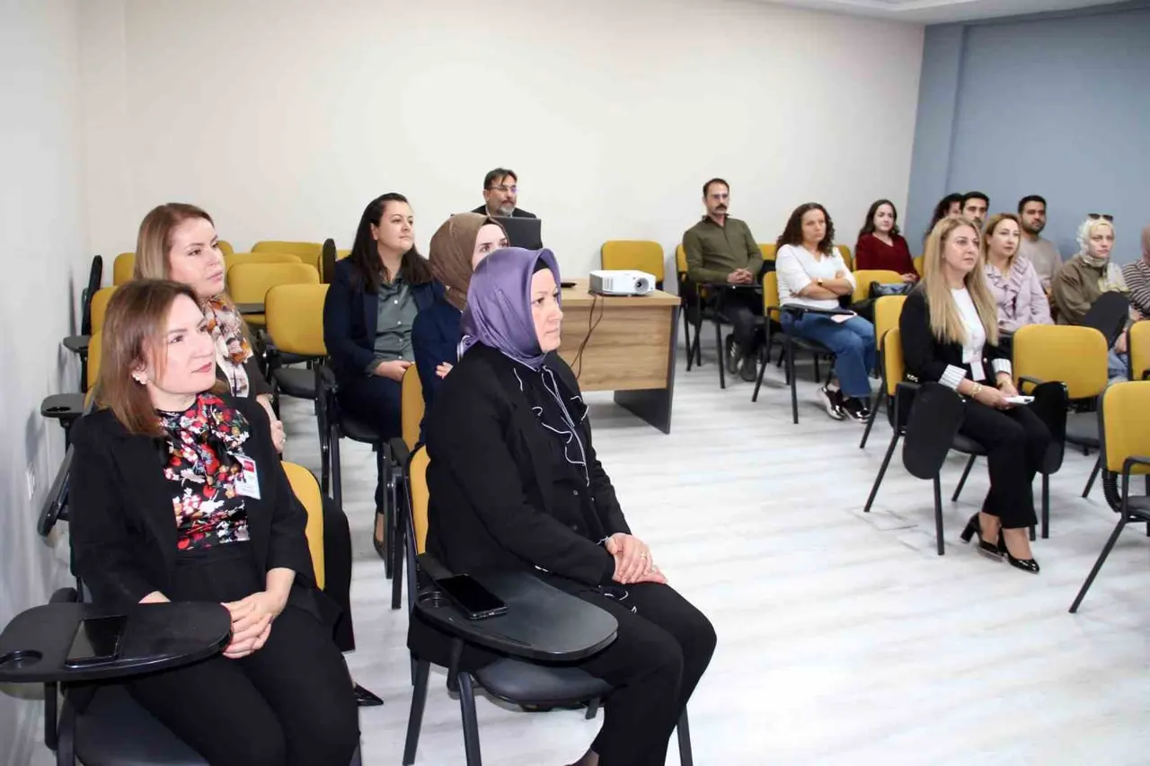 Kayseri Devlet Hastanesi’nde Palyatif Bakım Hemşireliği Sertifikalı Eğitim Programı başladı