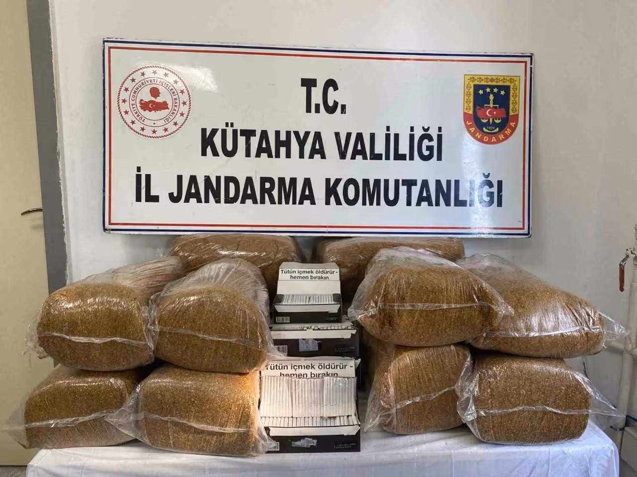 Kütahya’da jandarmadan kaçakçılık operasyonu