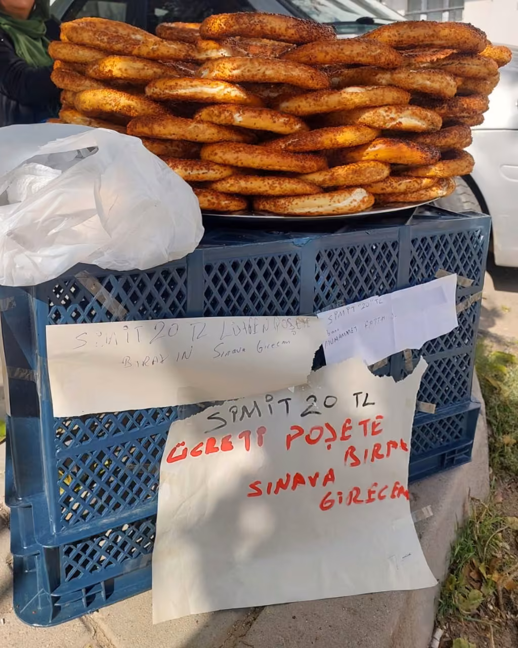 Simit tezgahına not bırakıp KPSS’ye girdi