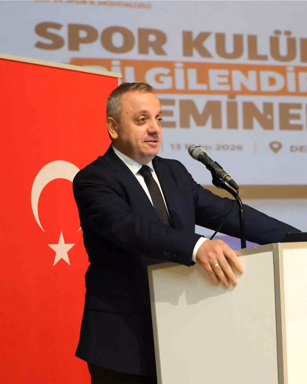 Denizli’de spor kulüpleri seminerde buluştu