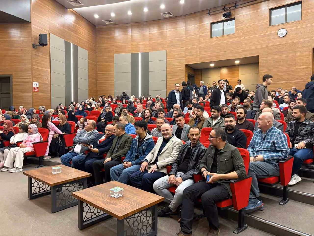 Kayseri’de ‘İnsan ne için yaşar?’ semineri düzenlendi