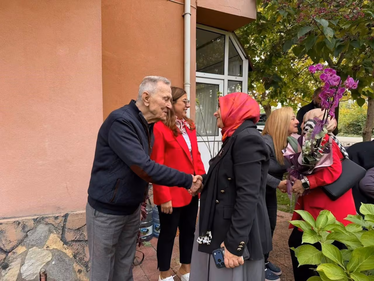 Özer’den şehit ailesine vefa