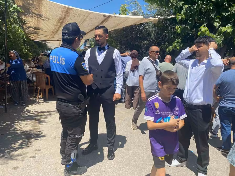 Denizli emniyetinden ’Mutluluğa kurşun sikma, geleceği karartma’ projesi