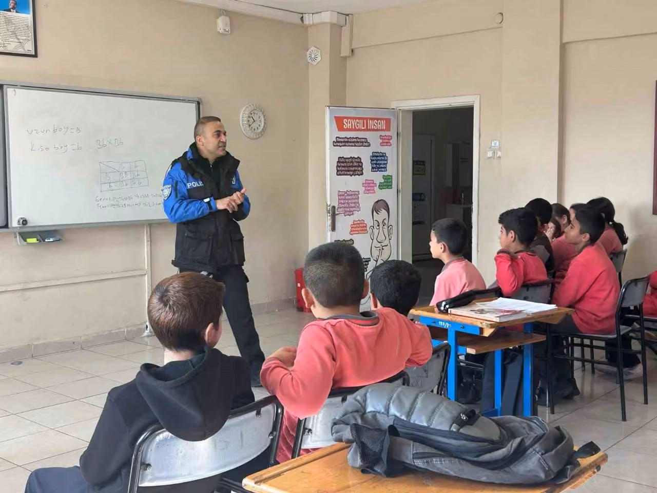 Kars’ta öğrencilere temel güvenlik ve güvenli internet eğitimi