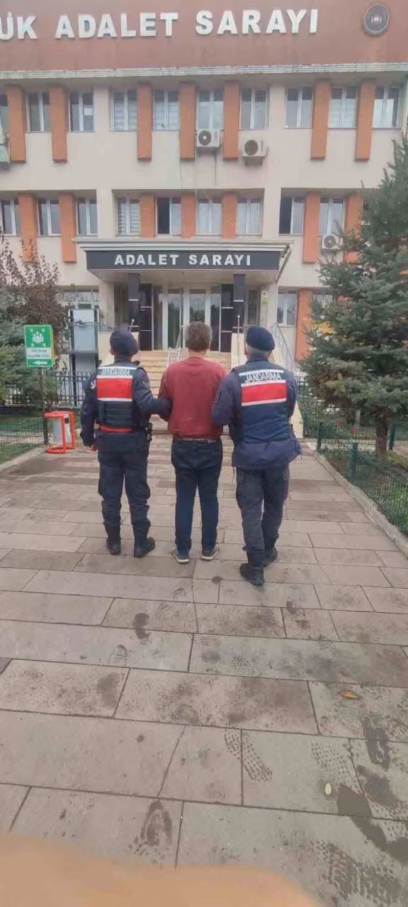 2 yıl 1 ay hapis cezası olan şahıs tutuklandı