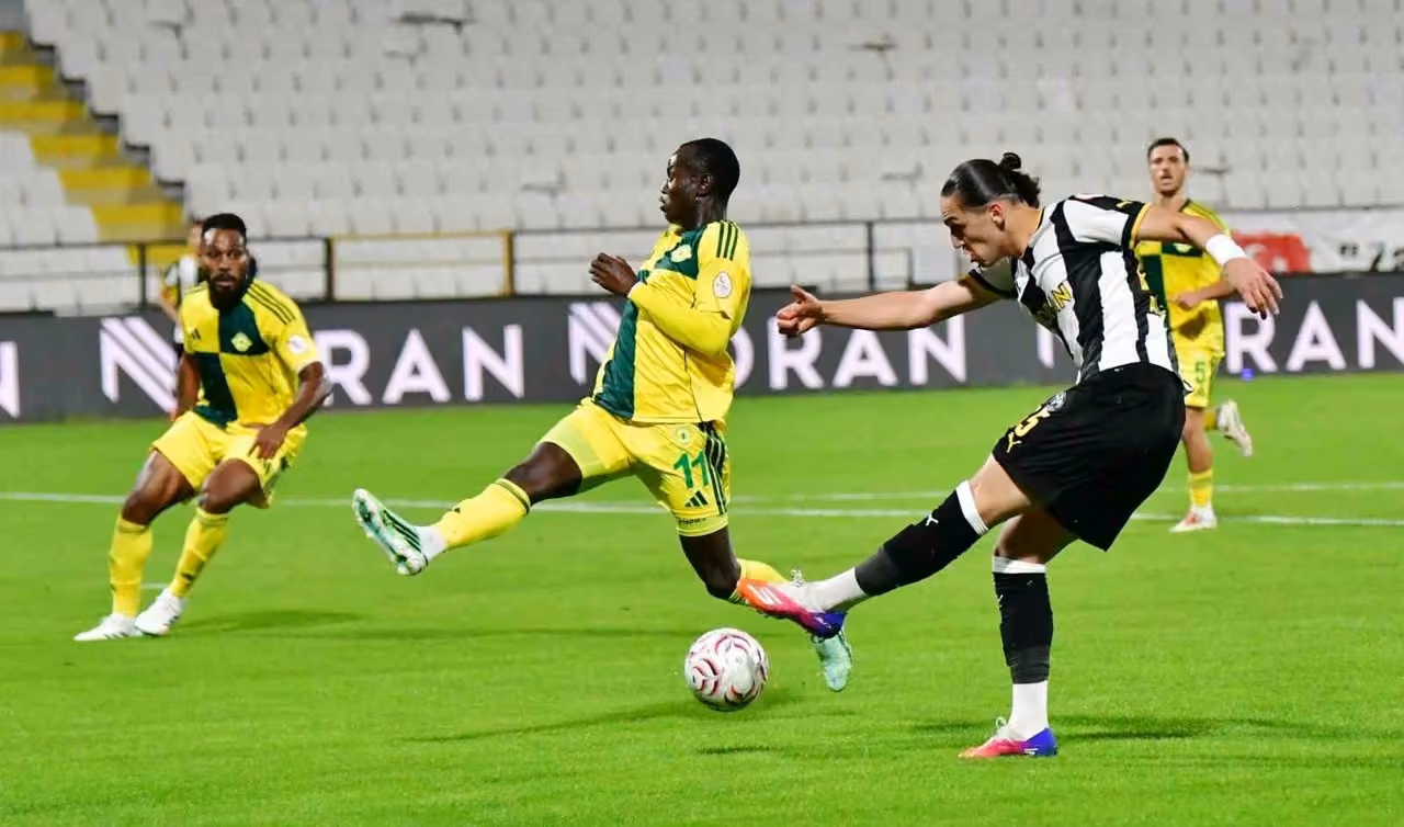 Trendyol 1. Lig: Manisa FK: 1 - Esenler Erokspor: 1