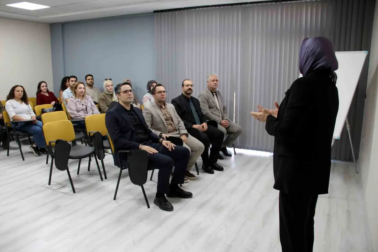 Kayseri Devlet Hastanesi’nde Palyatif Bakım Hemşireliği Sertifikalı Eğitim Programı başladı