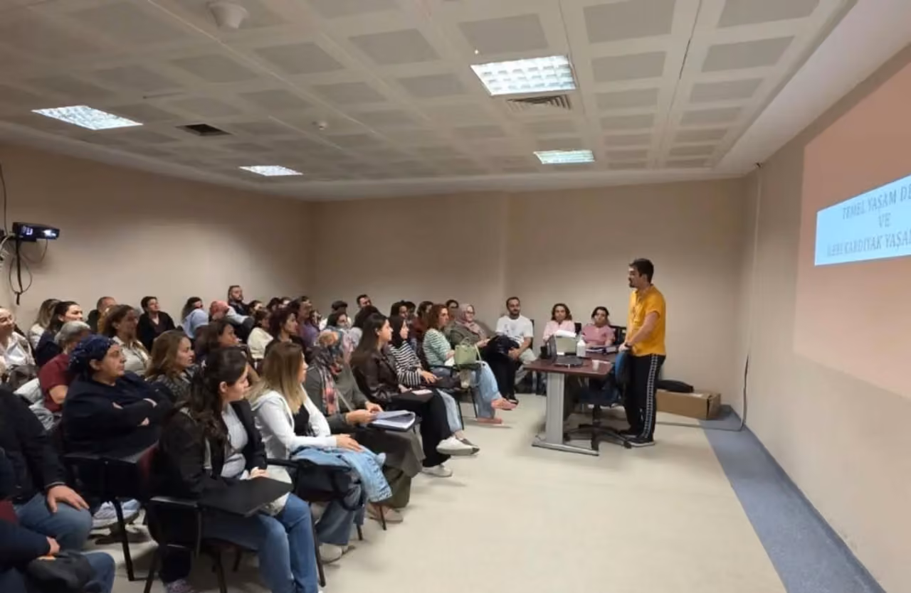 Nazilli’de sağlık çalışanları bilgilerini tazeledi