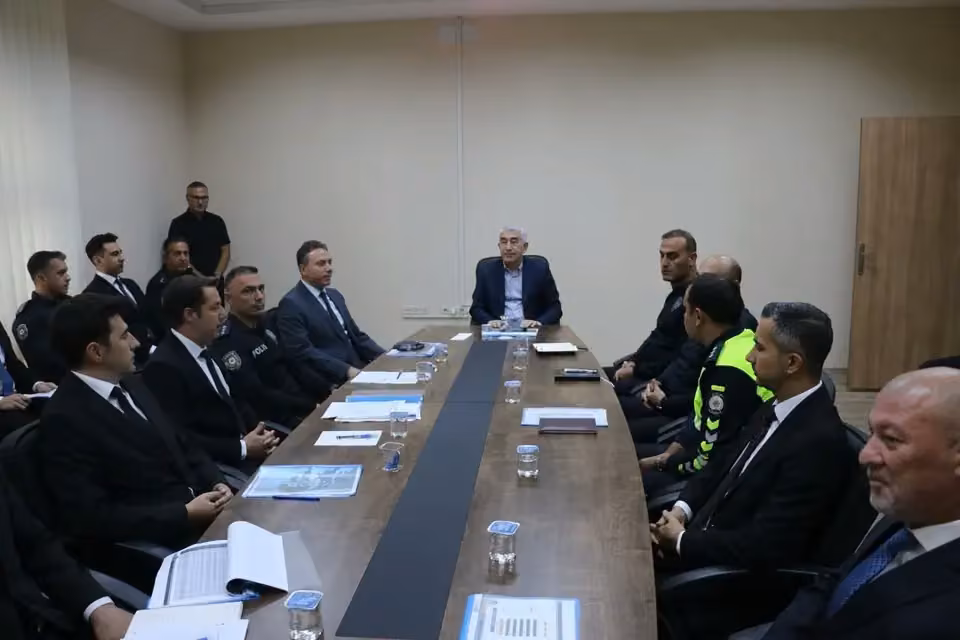 Emniyet Müdürü Karaduman, Söke ve Kuşadası’nda çalışmaları inceledi