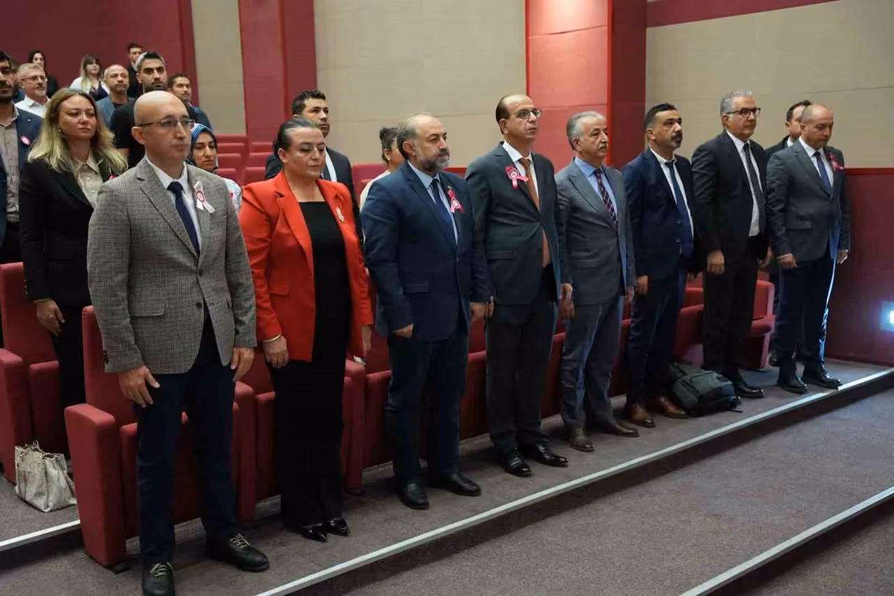 Meme kanserinde farkındalıktan erken tanıya sempozyumu gerçekleştirildi