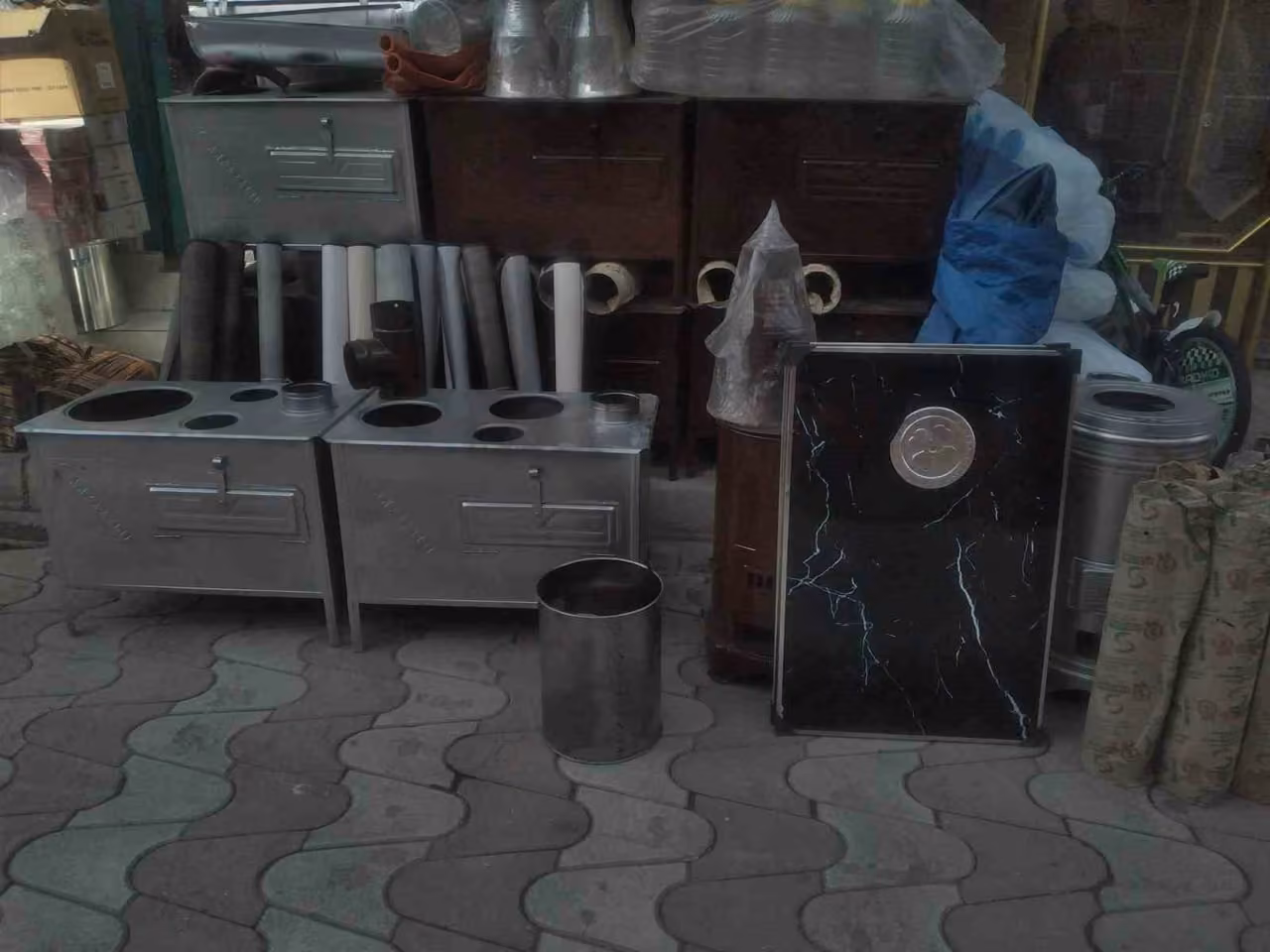 Tercan’da kış hazırlıkları başladı, sobalar satışa çıkarıldı