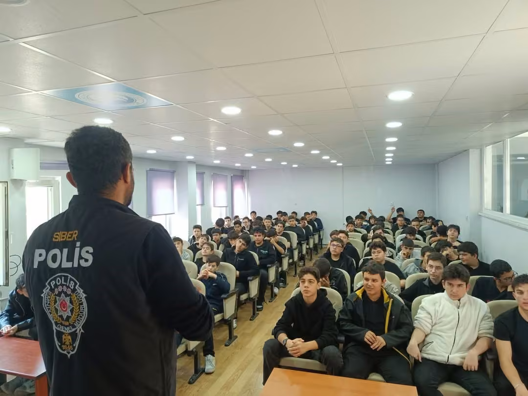 Bilecik’te okul saldırıları ve siber zorbalık ele alındı