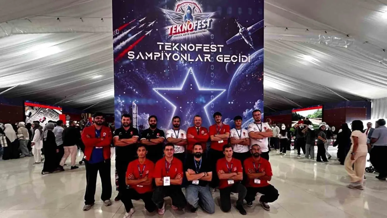 Rektör Kırışık, TEKNOFEST’te KBÜ teknoloji takımlarıyla buluştu