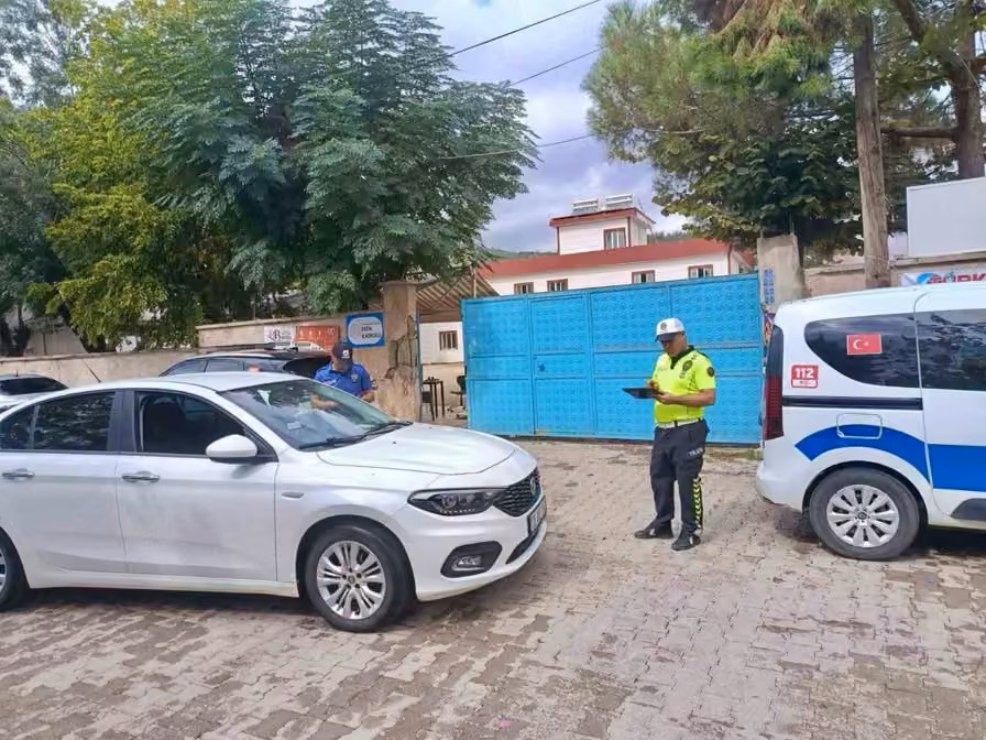 Kahramanmaraş’ta okul önlerinde denetim, bin 646 kişi sorgulandı