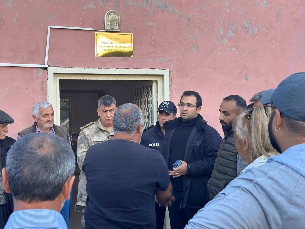 Refahiye Kaymakamı Taşkıran, köy ve mezraları ziyaret etti
