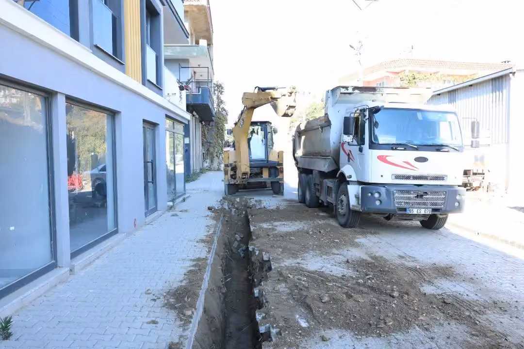 İncirliova Sandıklı Mahallesi’nde altyapı çalışmaları sürüyor