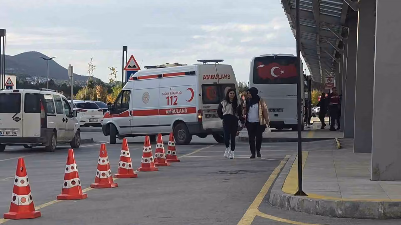 Kütahya’da 19 öğrenci zehirlenme şüphesiyle hastaneye başvurdu